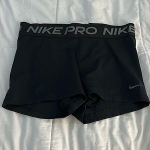 Black nike pros